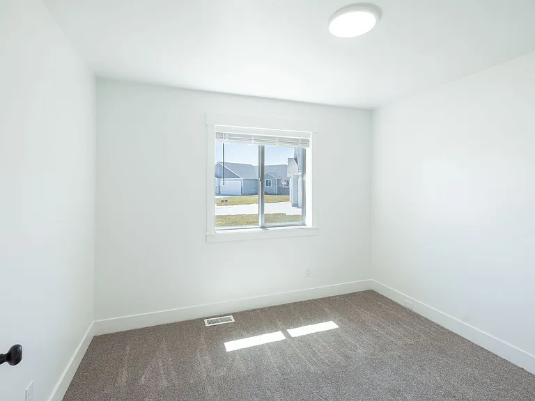 3711 Razor Cir — Photo 19