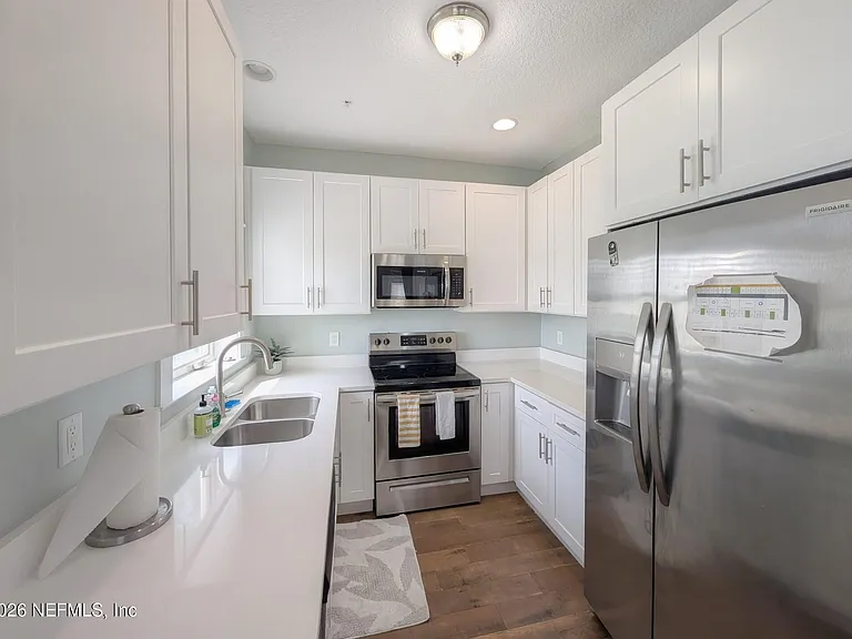 361 Ahern St #15 — Photo 3