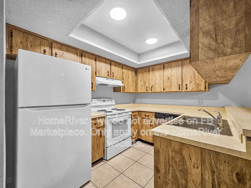 2 bed, 2.0 bath, 864 sqft, $1,395 — Photo 2