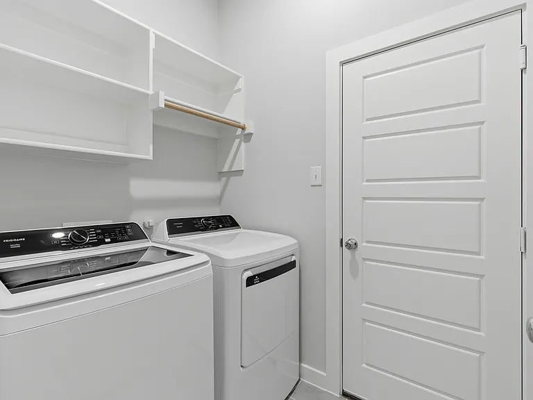 3912 Sandstone Dr — Photo 23
