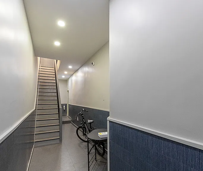 739 6th Ave #2R — Photo 8