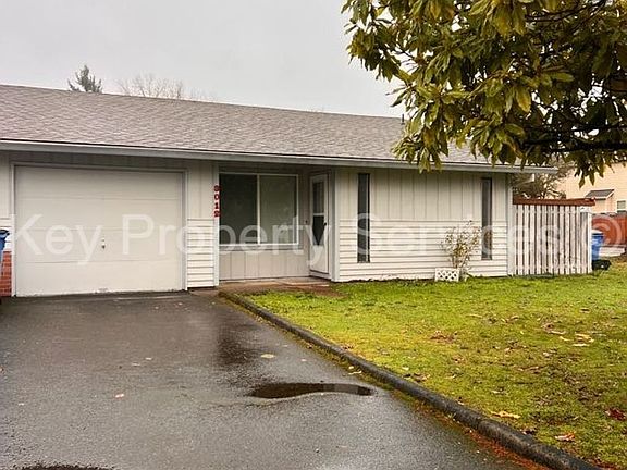 2nd image of 3012-3018 NE 86th Cir