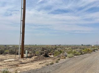 305 Coyote Ln, Winnemucca, NV 89445