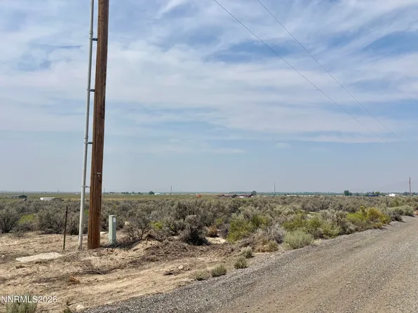 305 Coyote Ln, Winnemucca, NV 89445