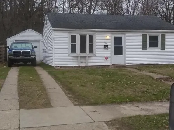 1001 E Chippewa Ave, South Bend, IN 46614