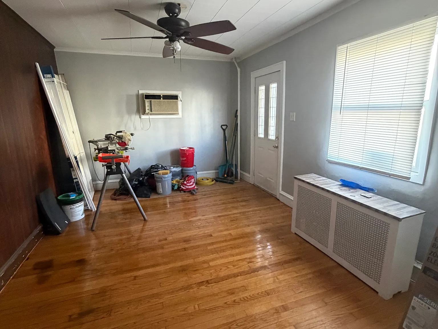 2 bed, 800 sqft, $1,300 — Photo 1