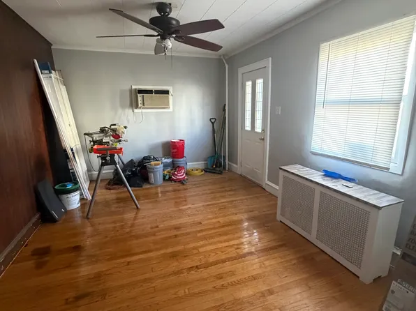 1617 Jackson St #1, Scranton, PA 18504