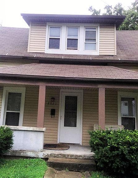 1st image of 2021 Woodlawn Ave
