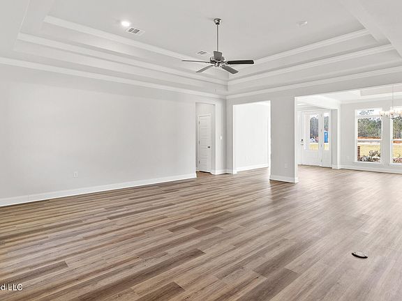 5th image of 7760 Magnolia Loop