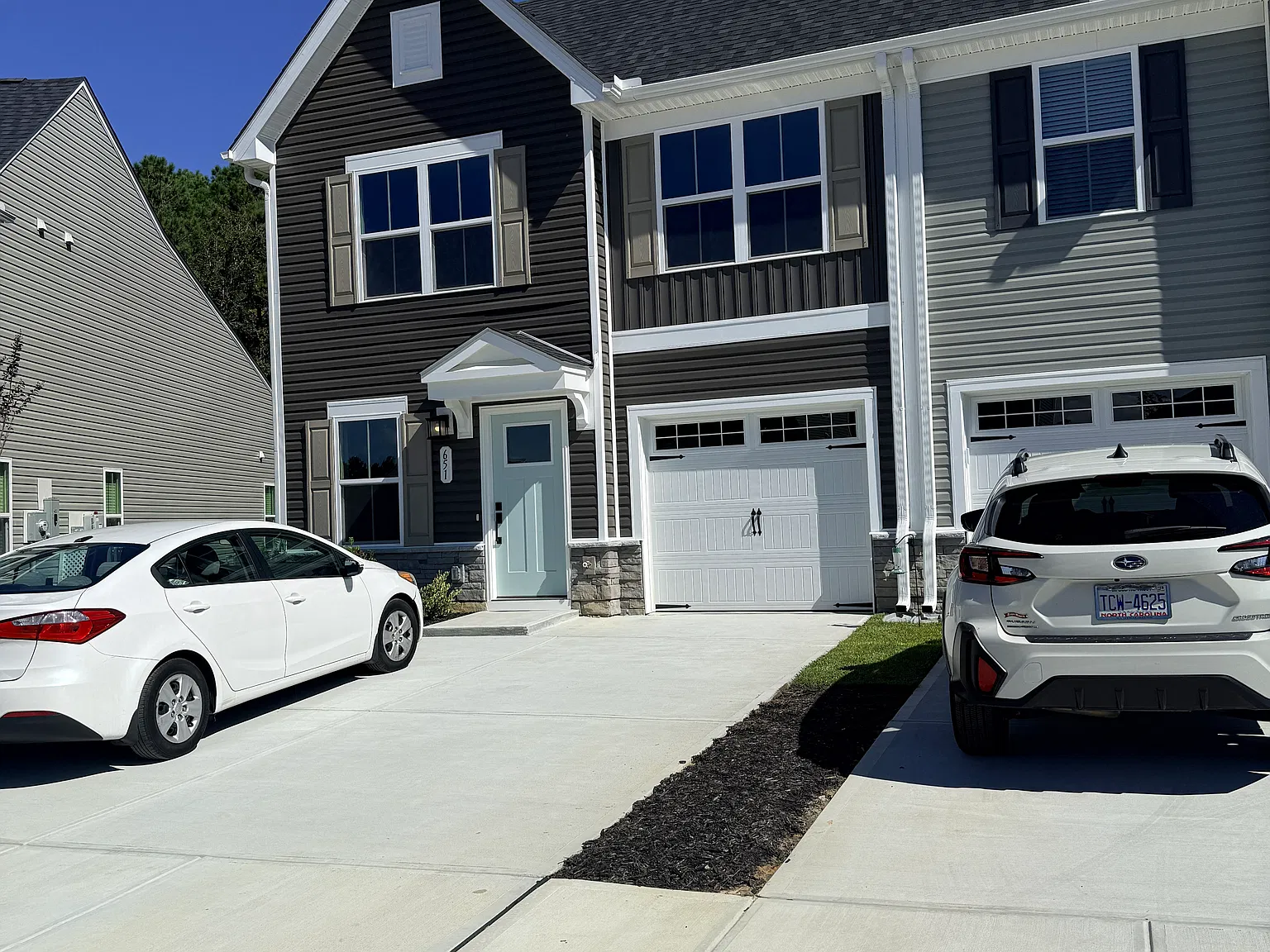 3 bed, 1628 sqft, $2,500 — Photo 2