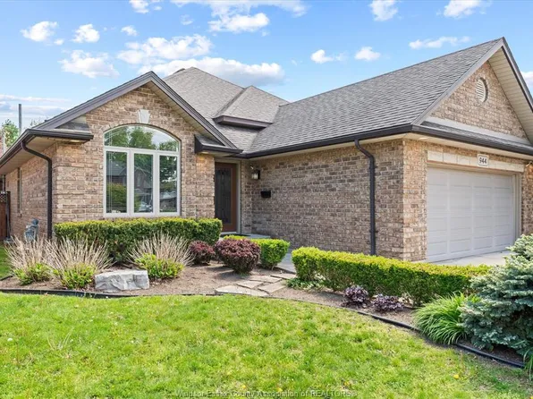 944 Thompson Blvd, Windsor, ON N8S 2G8