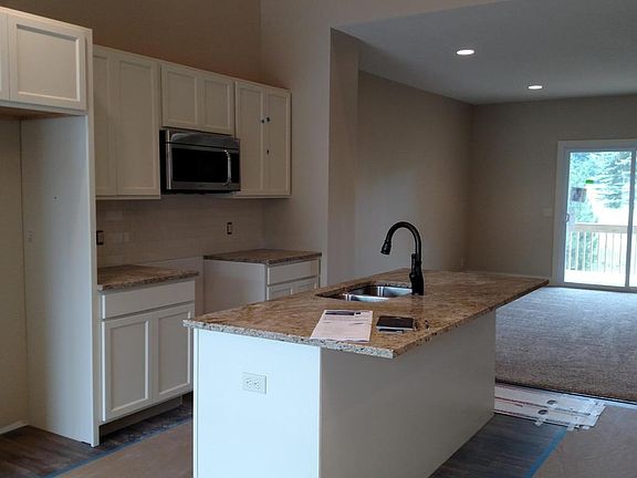 2nd image of 684 Braeside Dr SE #61