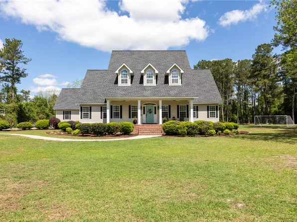 733 E Wacona Dr, Waycross, GA 31501