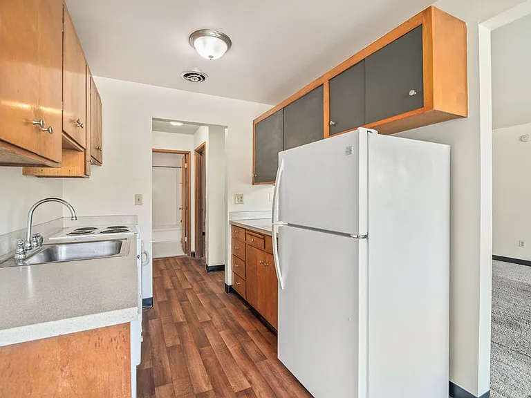 Pet-Friendly Roosevelt Retreat with Modern Kitchen | 6113 Apartments — Photo 14