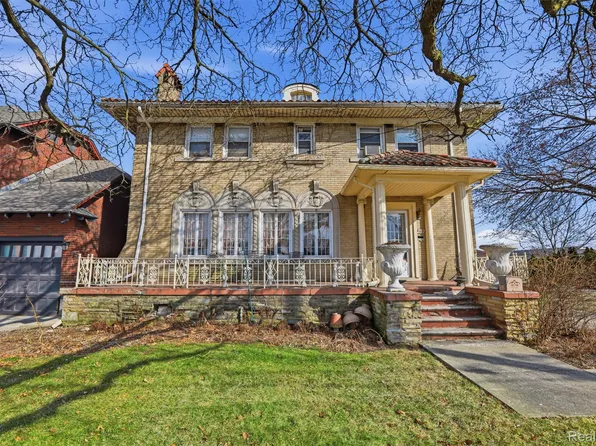 87 Biddle Ave, Wyandotte, MI 48192