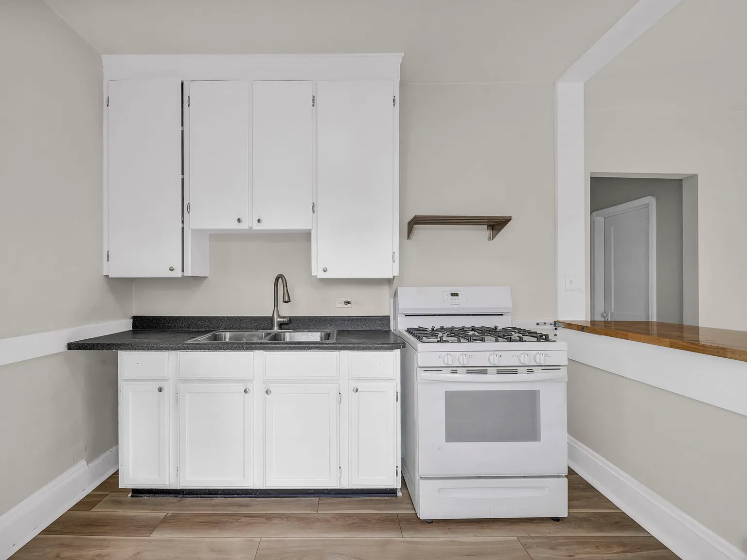 2 bed, 912 sqft, $1,250 — Photo 4