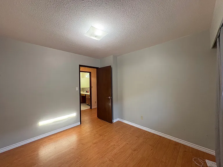 2248 E 45th Ave — Photo 13