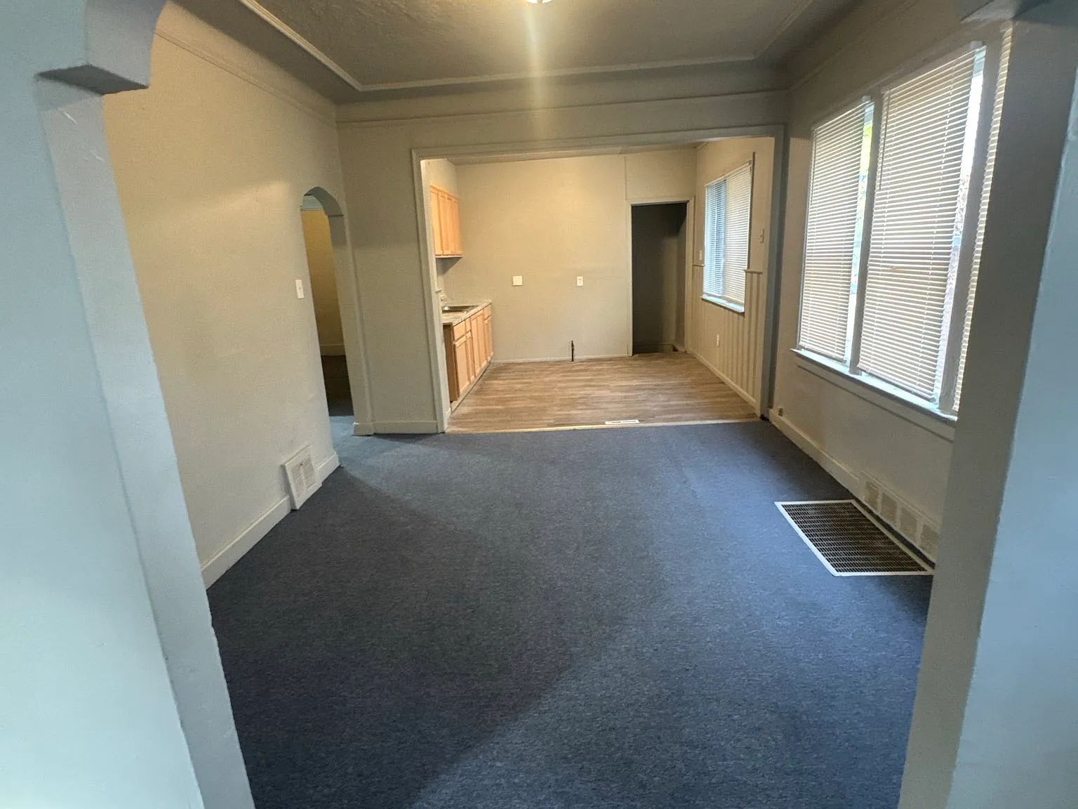 4 bed, 2.0 bath, 1250 sqft, $1,400 — Photo 4