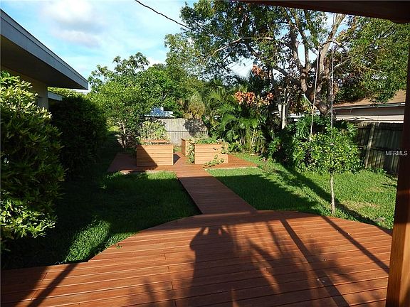 5th image of 2114 Lee Ln