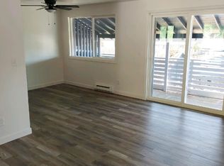 1220 Harris St #3, Myrtle Pt, OR 97458