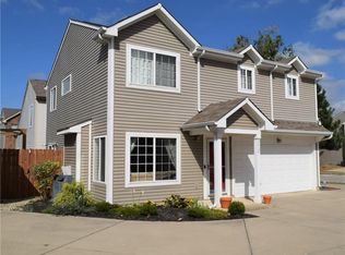 2612 Grand Fir Dr, Greenwood, IN 46143