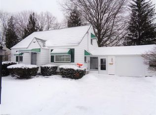 210 E Omar Ave, Struthers, OH 44471