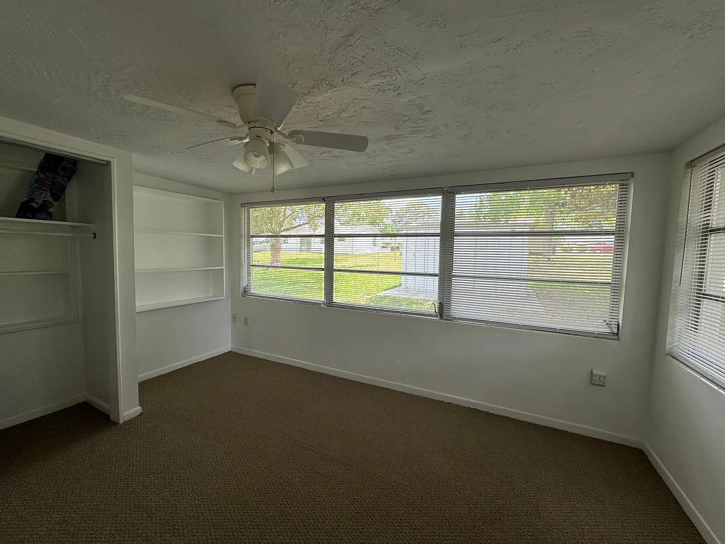 Two bedroom one bathroom home — Photo 3