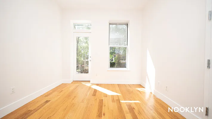 Rented by Nooklyn NYC LLC | media 25