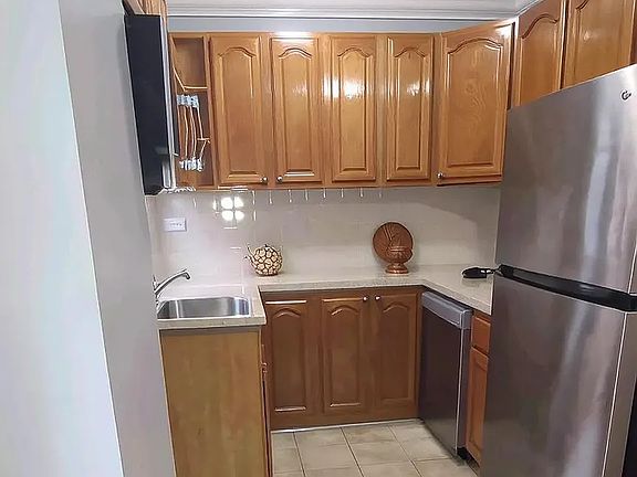 4th image of 51-25 Van Kleeck St #403