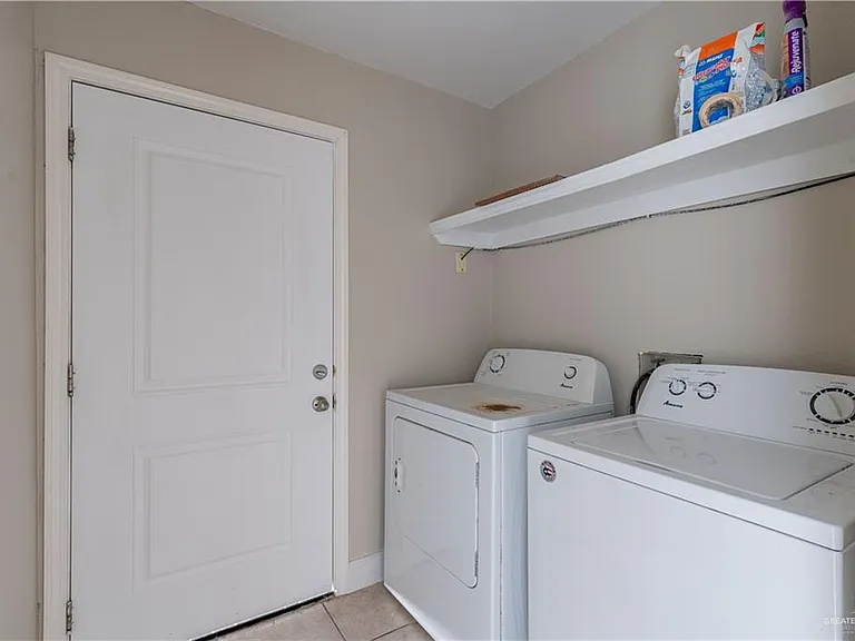 4009 Yucca Ave — Photo 12