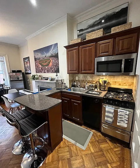 247 Beacon St #5 — Photo 2