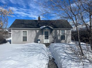 826 Lincoln St, Lander, WY 82520