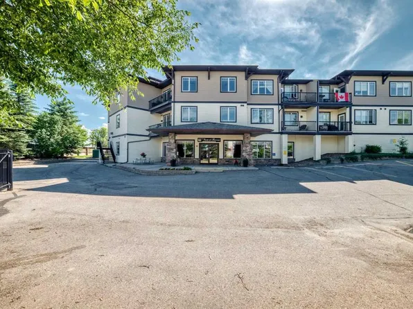 43 S Sunrise Loop SE #211, High River, AB T1V 0A8