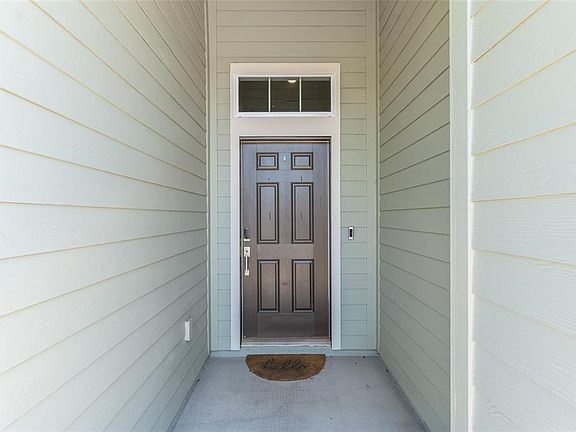 2nd image of 19692 SW 77th Loop