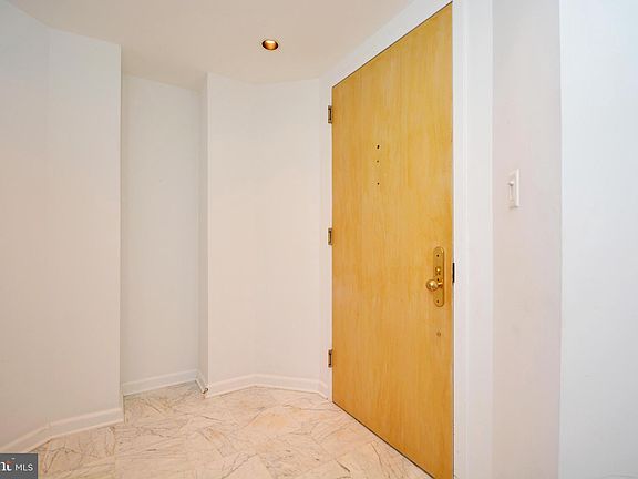 3rd image of 930 Astern Way Unit 205