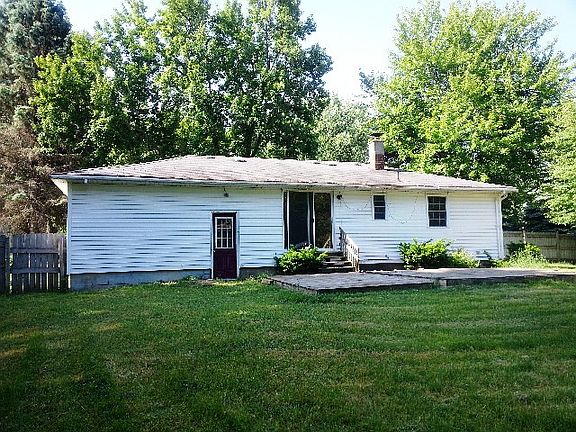 2nd image of 9531 Marylou St