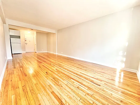 Rented by Keller Williams NYC | media 17