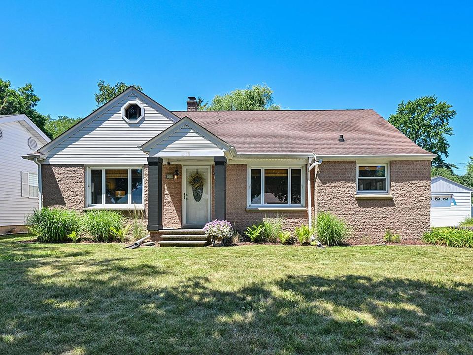 1st image of 559 N 93rd STREET