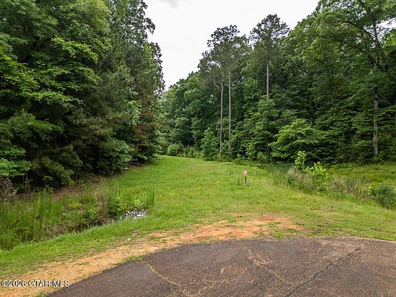 4th image of Water Oak Dr
