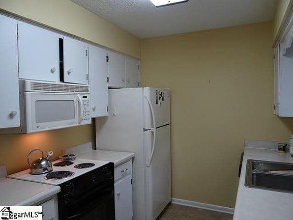 3rd image of 38 Briarglen Pl