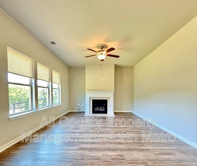 212 Creek View Pl — Photo 7