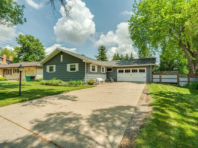 1115 Pioneer Dr, Bismarck, ND, 58501