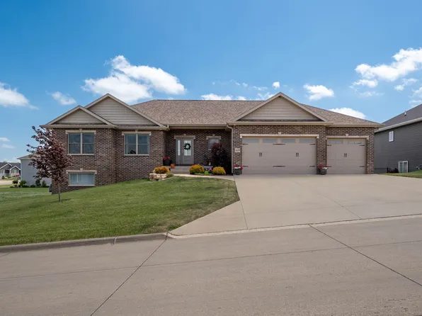 419 Angela Jean Cir, Peosta, IA 52068