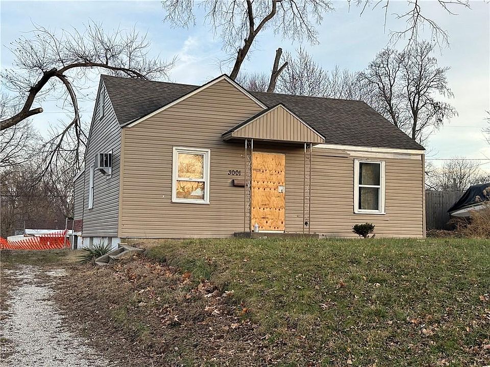 2nd image of 3001 S Scott Ave