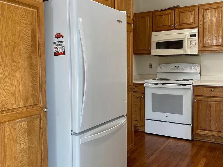 675 Ithaca Dr — Photo 9