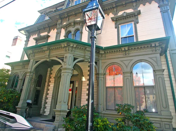 438 State St, 438 State St APT 3, Portsmouth, NH 03801