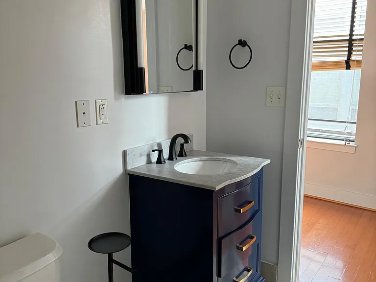 2301 Champlain St NW — Photo 3