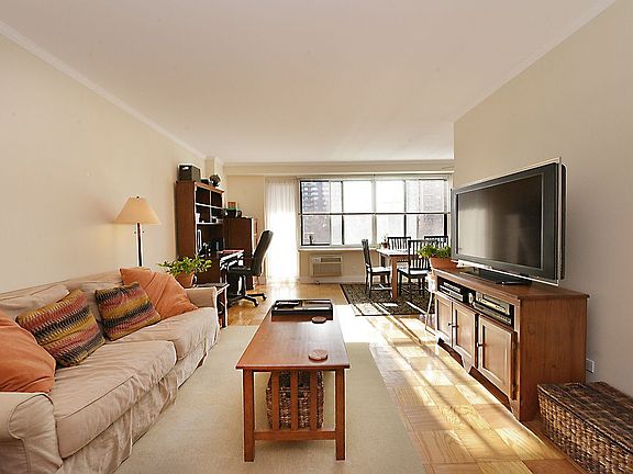 2nd image of 400 Central Park W APT 7K