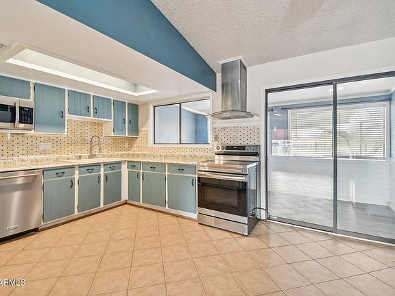 4th image of 1022 W CALLE TUBERIA --