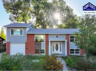 1009 Sherry Dr, Riverton, WY 82501